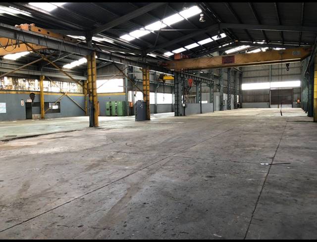 2,200M² WAREHOUSE FOR SALE IN DELVILLE